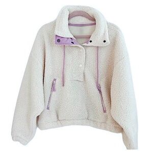 NWOT! Universal Thread Sweatshirt